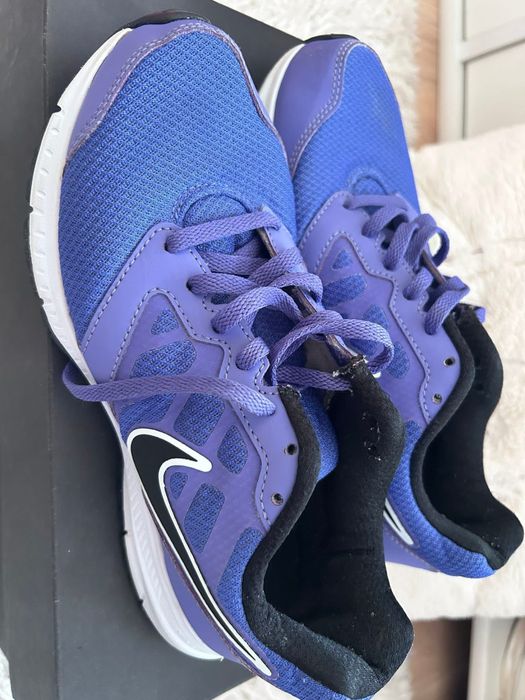 Маратонки Nike 38.5