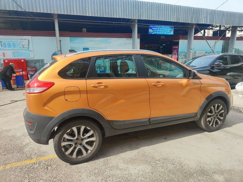 Продаëтся машина Лада Xrey