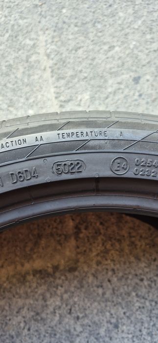 4 anvelope vara ca noi Continental,fata 245/40/18,spate 275/35/18.Pretul este pe bucata.