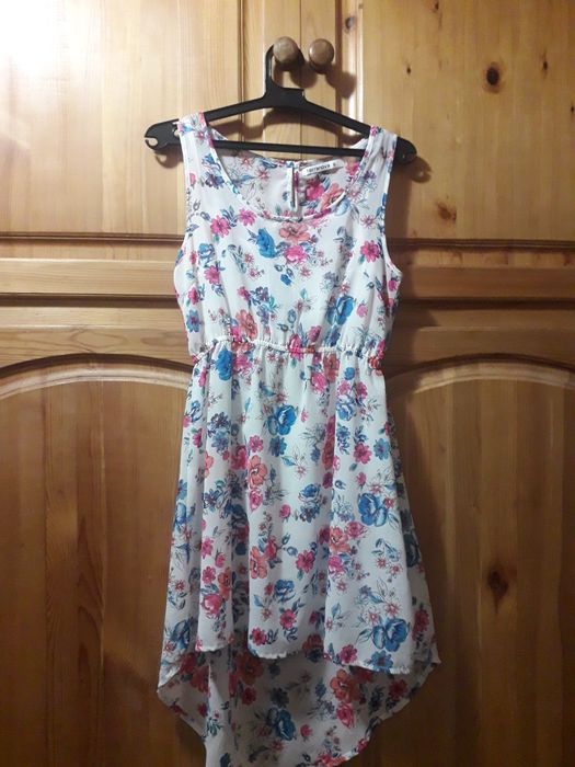 Предлагам дамски рокли.