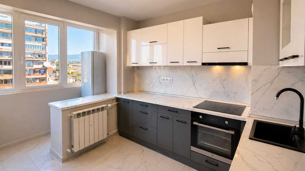 Тристаен ап. под наем в кв. Толстой