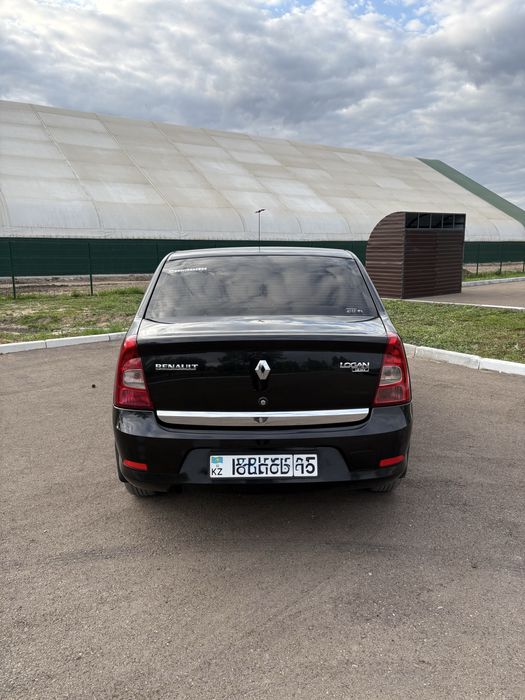 Renault Logan в хорошем состоянии