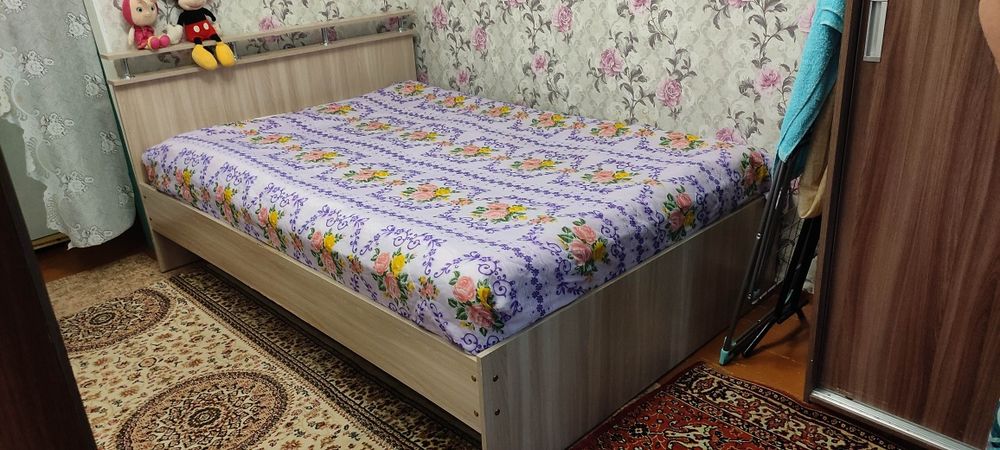 Кровать полуторка, 1.4м на 2м
