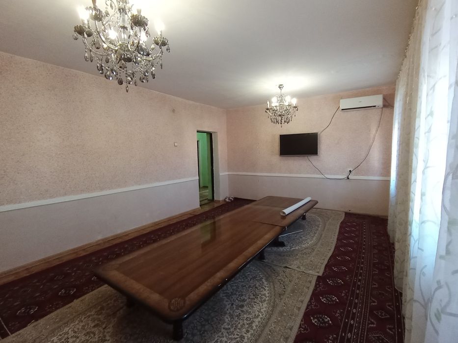 Продаётся дом в центре города, локация: Ж.Д вокзал. Ориентир:Яккасар