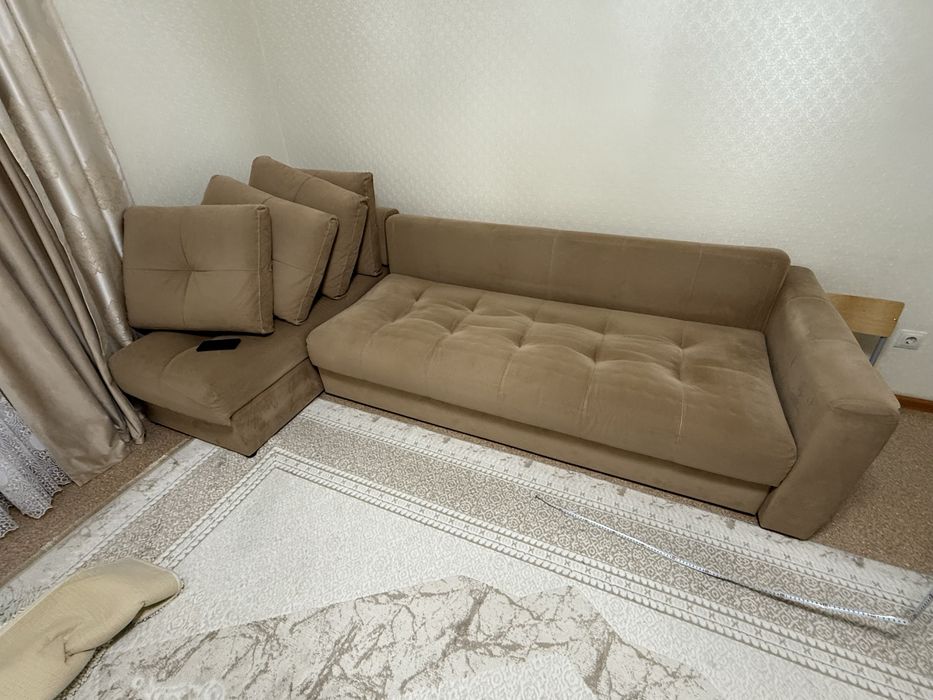 Продам б/у диван