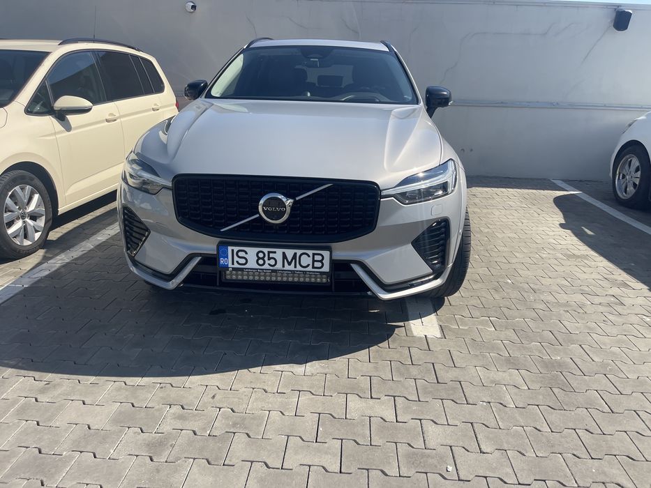 Vand VOLVO XC60 an fabr. 2023 disel electric km 79000.. masina este cumparata de la reprezentanta Volvo din Suedia .