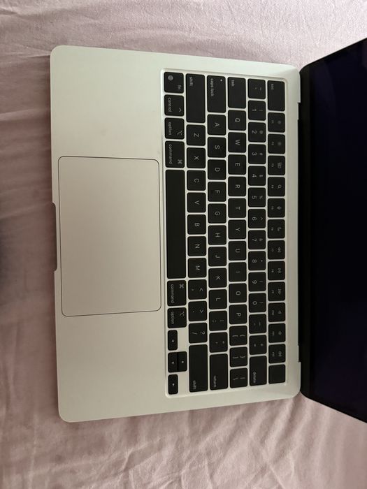 MacBook Air M2 (13,6"), 2024 года
