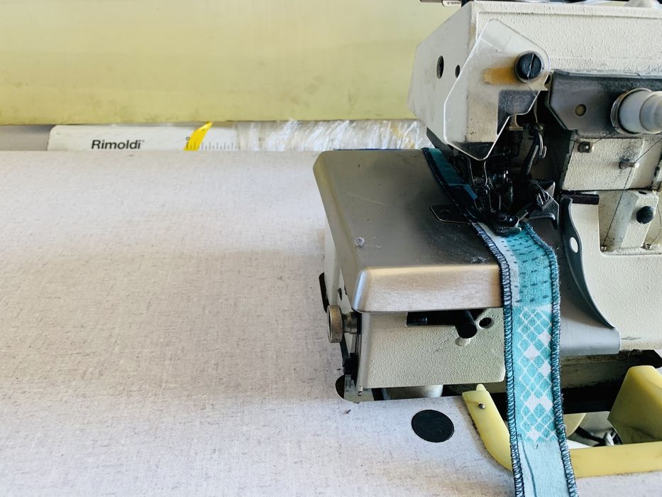 Masina de surfilat 3 fire stare perfecta de functionare