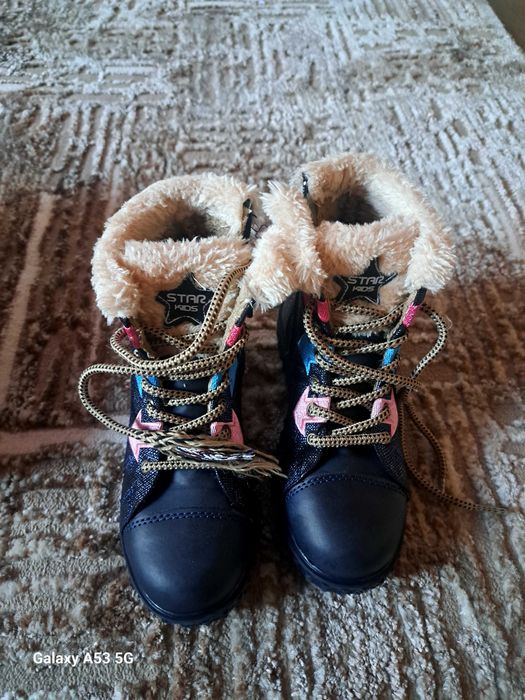 Зимни боти за момиче