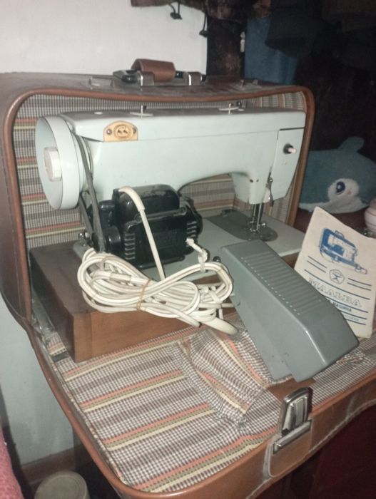 Продам швейную машинку!