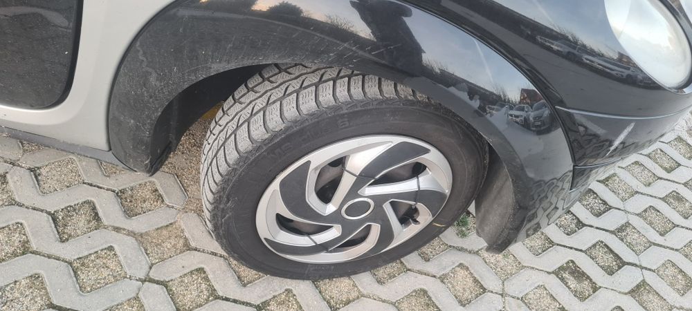 Jante tablă cu anvelope iarnă+ capace