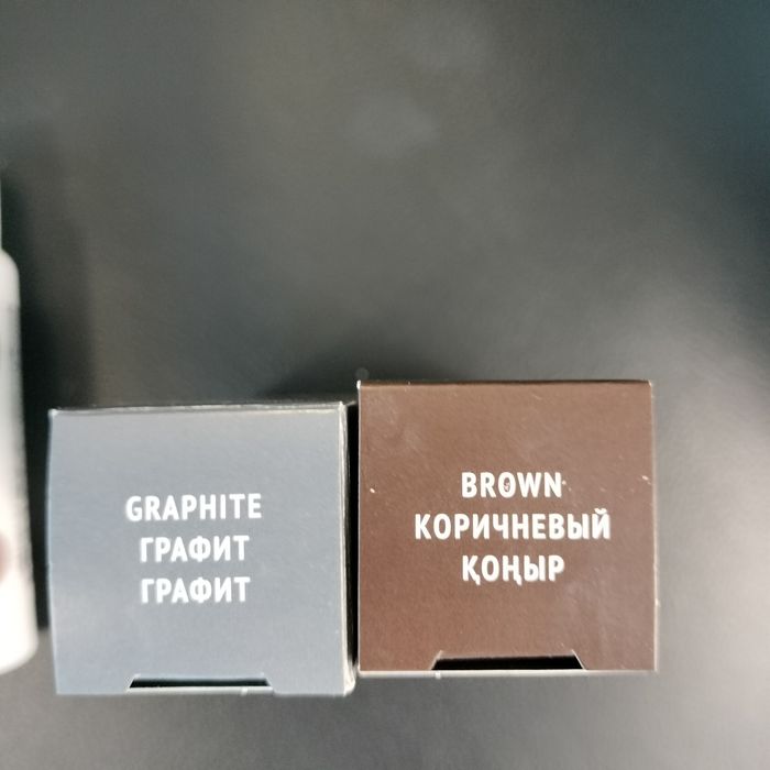 Краска для бровей и ресниц новый