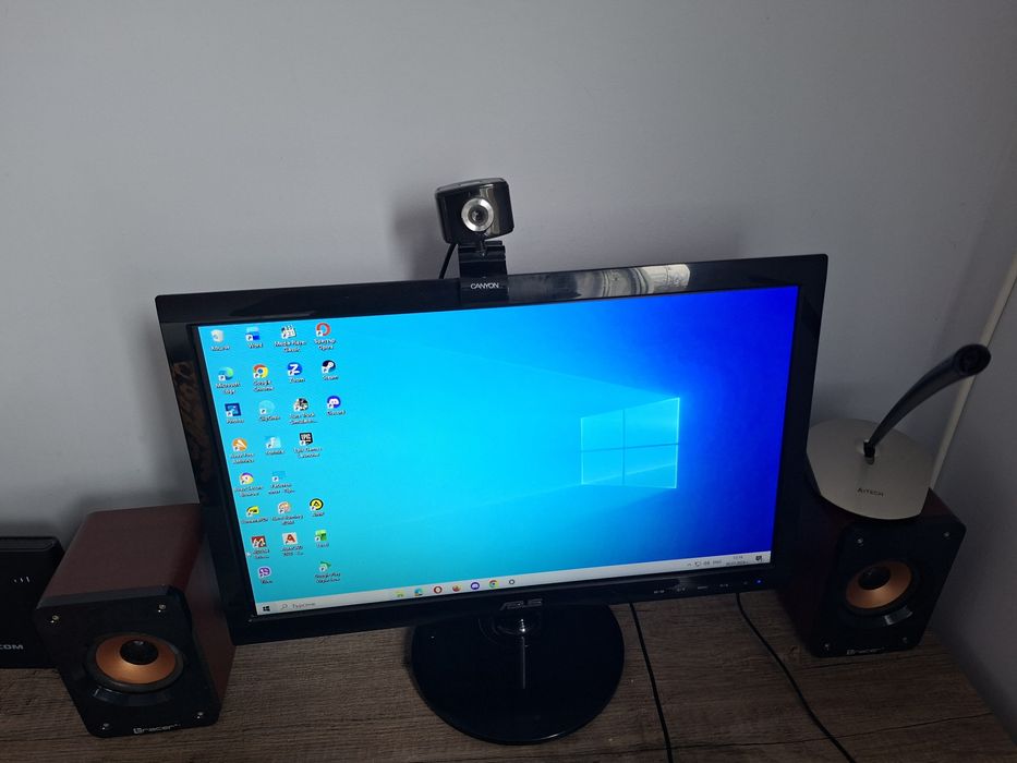 Настолен комютър