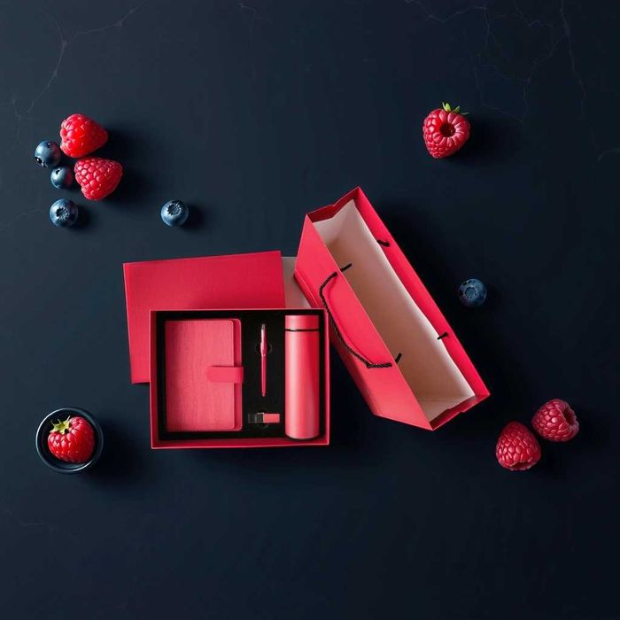 Корпоративные подарки к 8 марта | Элегантные наборы для бизнеса