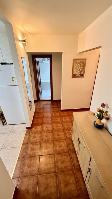 Apartament 2 camere  inchiriere Piata/Centru/Liceu Cuza/ Scoli  spatiu comercial sau locuit