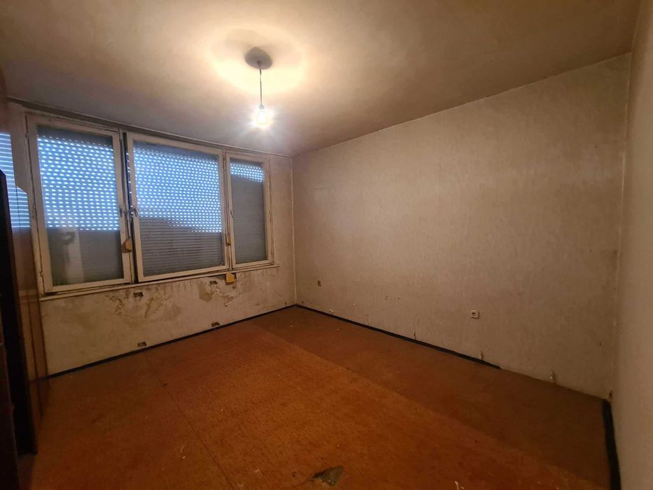 Продава се Тристаен апартамент в Хасково, Възраждане - 86 кв.м за 687 €/кв.м - Снимка #9