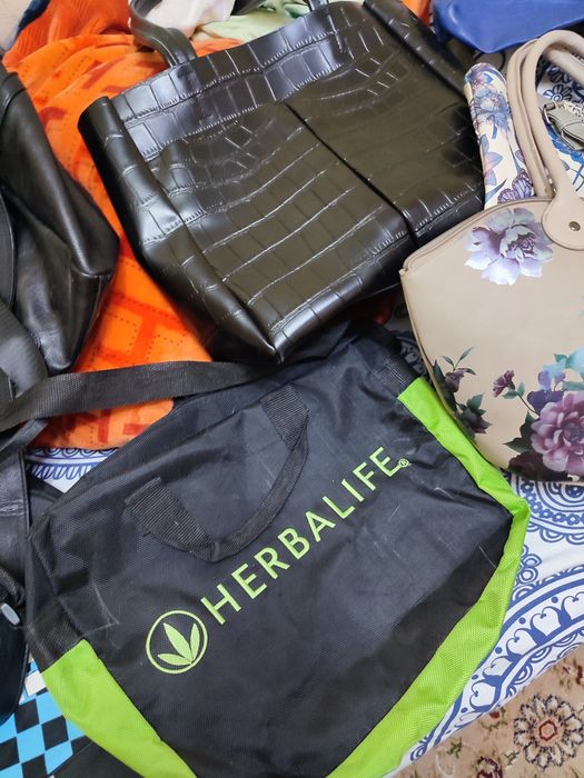 Продам сумки б/у