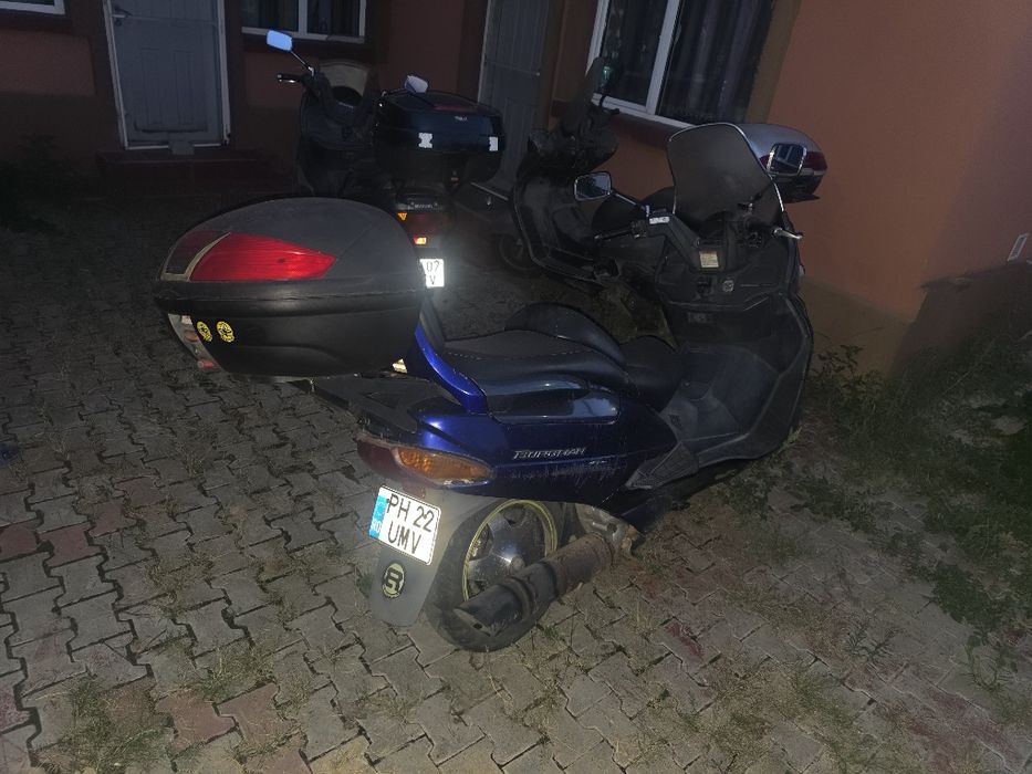 Motor Suzuki Burghman 250cc