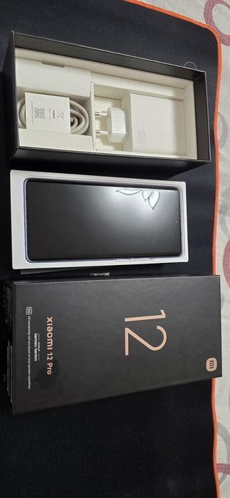 Xiaomi 12 Pro 5G (12GB RAM, 256GB)