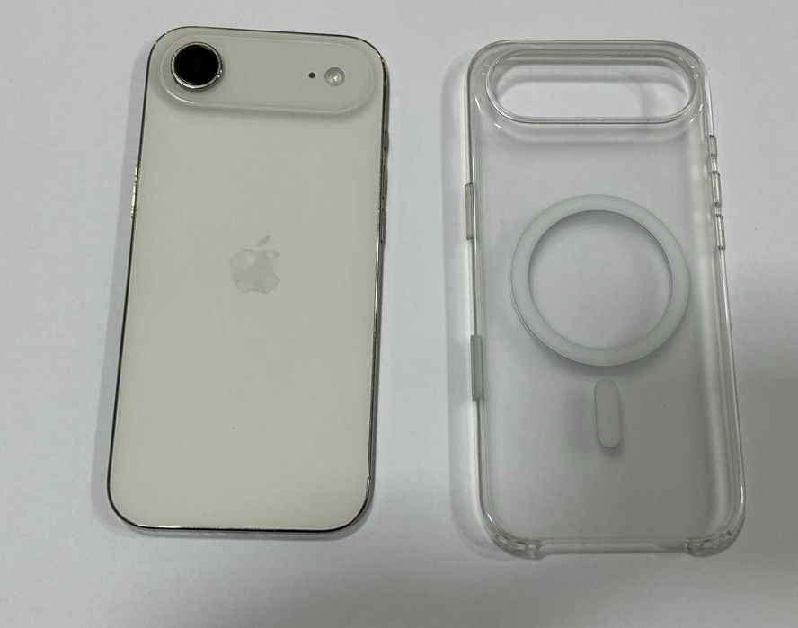 iPhone Air 256GB / 100%