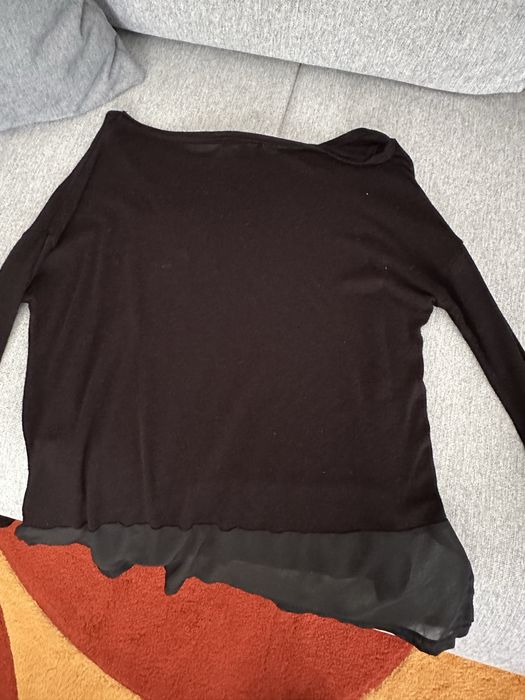 Чисто черна блуза
