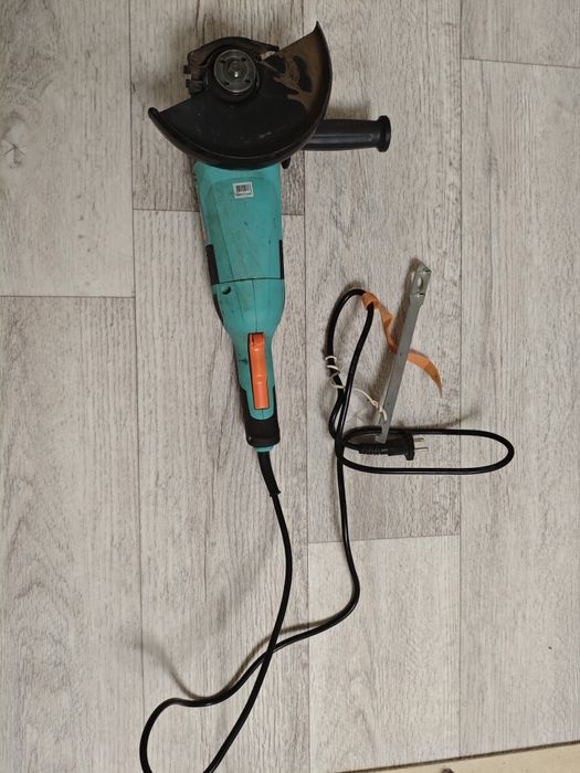 Болгарку УШМ продам.