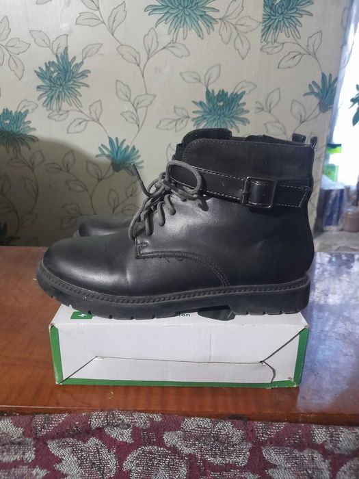 Продам  полусапожки на девочку