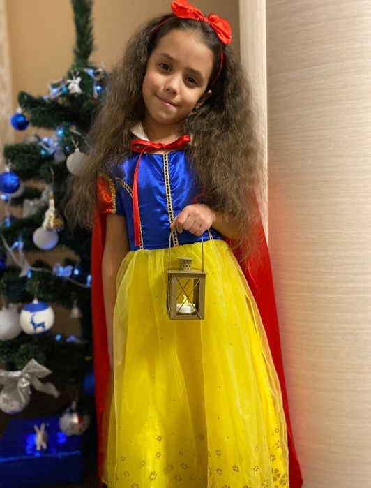 Разкошна рокля на Снежанка + подарък Диадема с панделка