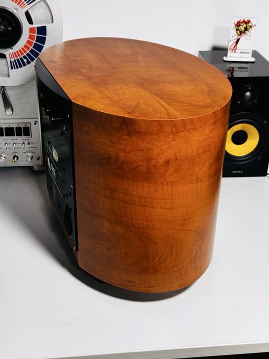 SUBWOOFER activ KEF PSW2500,impecabil estetic,250W RMS,15Hz, 15 kg