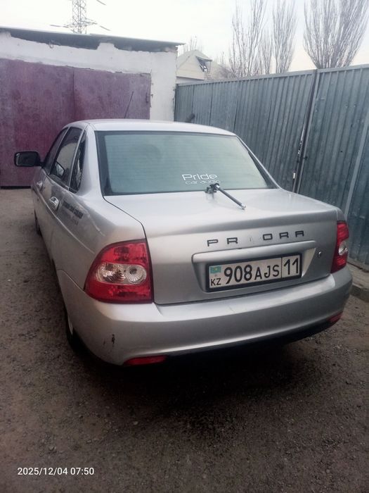 Срооочно продам машину