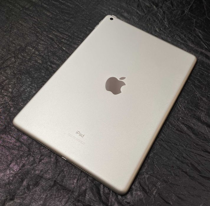 Apple iPad 7th gen (128GB, Silver) + Apple Pencil 1 + Подарък калъф