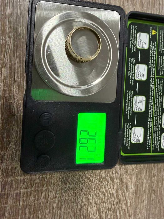 златен пръстен дамски 2.6гр.