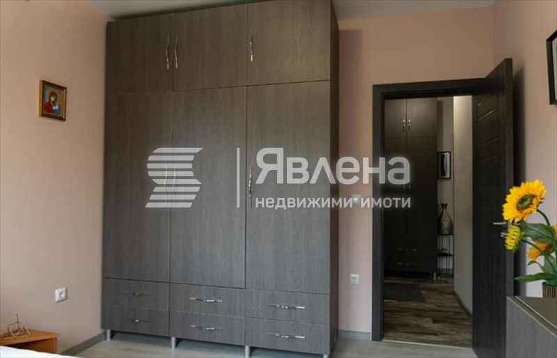 Продава се Тристаен апартамент в Варна, Възраждане 3 - 74 кв.м за 2149 €/кв.м - Снимка #9