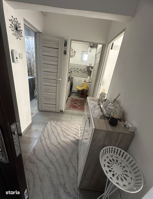 Apartament cu 2 camere de închiriat în zona Micro 19