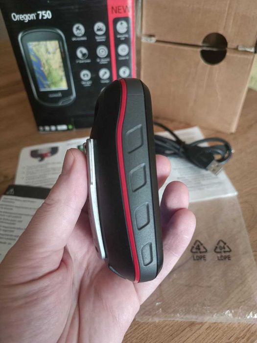 GPS-навигатор Garmin Oregon 750