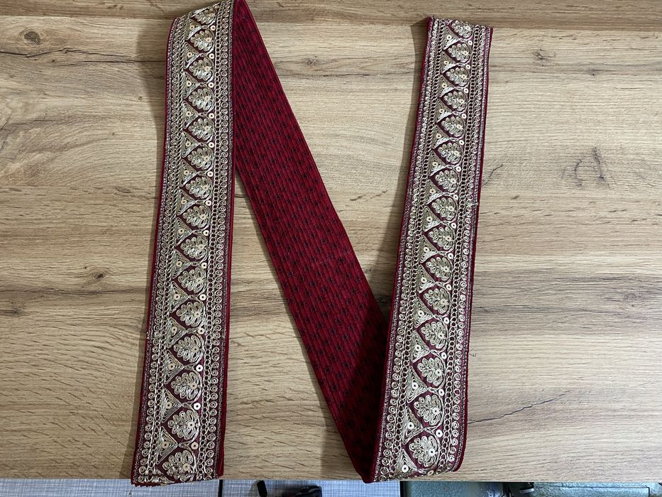 Колан подходящ за пафти