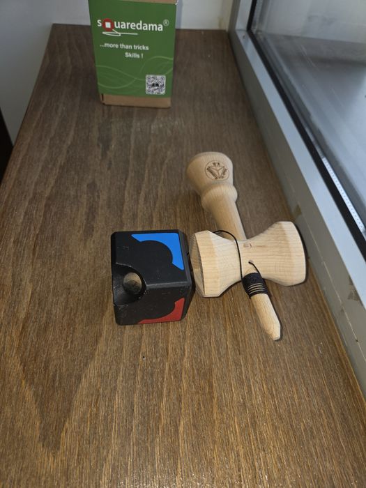 NOU!!!Vând kendama cubică(Squaredama)