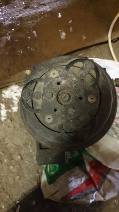 Компрессор кондиционера на Subaru Forrest