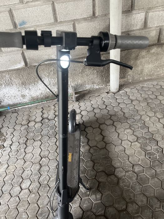 Продам электросамокат Nineboot g30