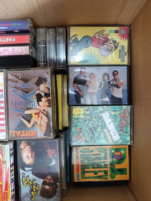 Продавам аудио касети