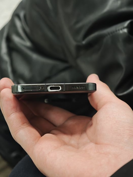 Xiaomi 13 с царапинами