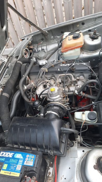 Auto marca volvo 360 gls