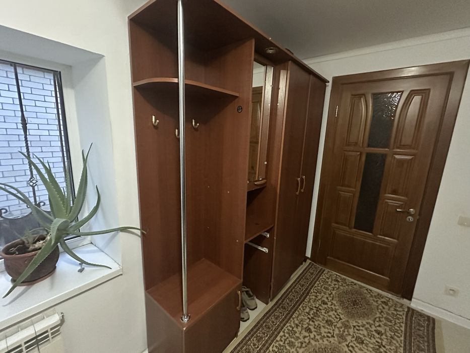 отдам даром шкаф