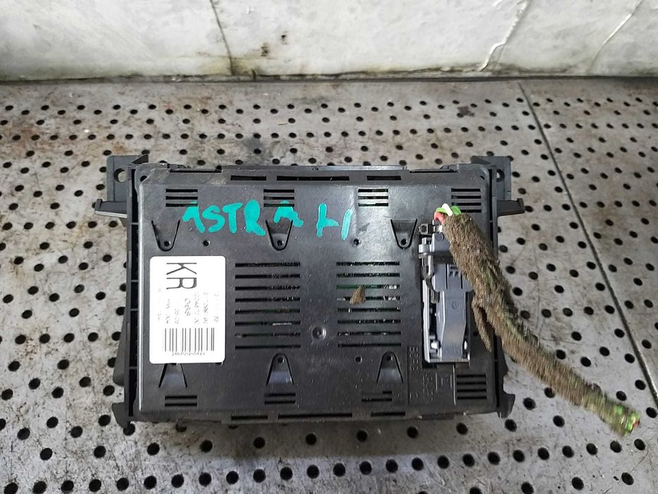 Display bord opel astra h 13111165 317099190 102487000