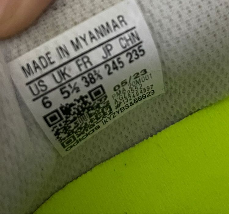 кроссовки для футбола