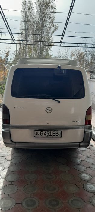 Istana sotiladi 2007 yil xolati yaxshi