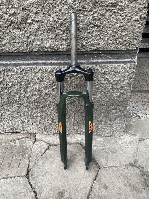 Вилка Santur с прав стержин