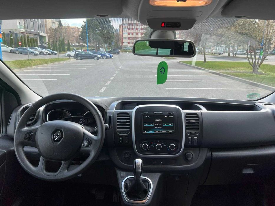 Închiriere microbuz 8+1 locuri Brașov – Rent a Car fără șofer