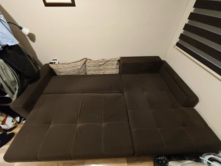 Разтегателен ъглов диван