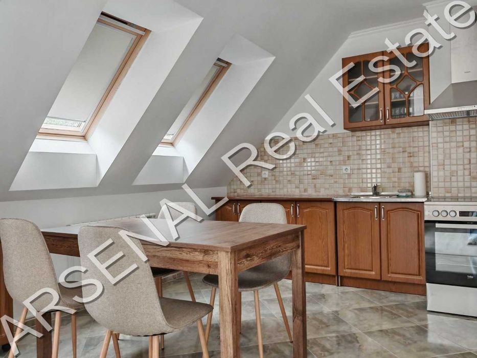 Дава се под наем Тристаен апартамент в София, Карпузица - 100 кв.м за 600 € - Снимка #1